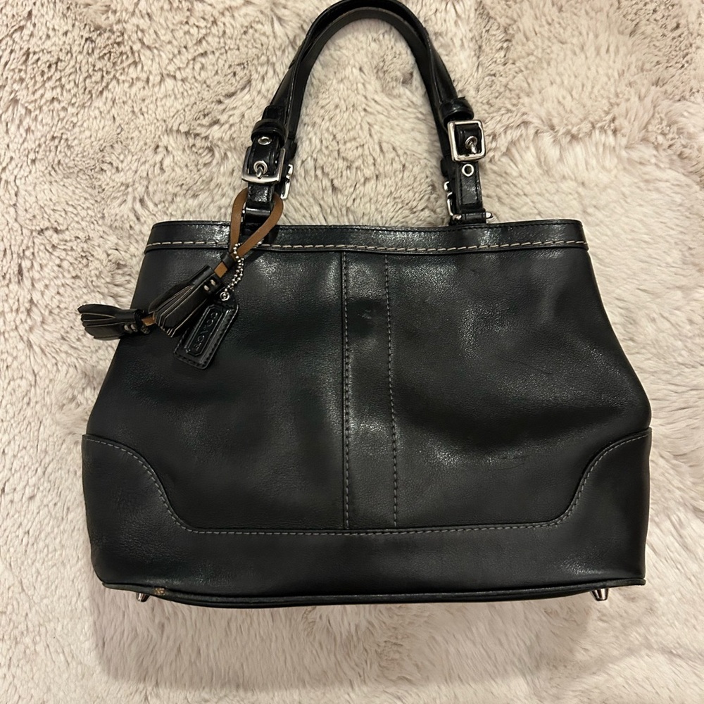 Vintage Coach Hampton carry all black  leather handBag